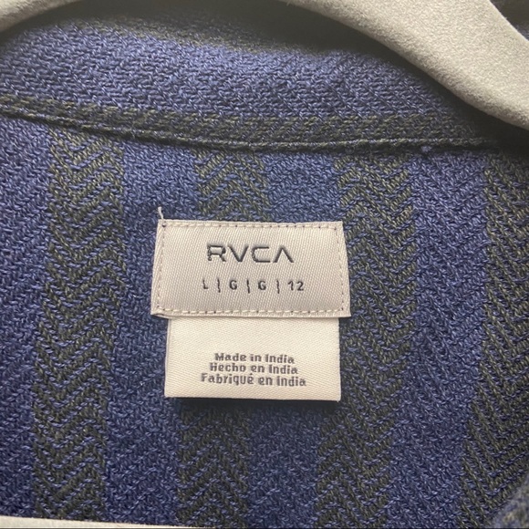 RVCA Vedder Button Up Cropped Flannel shirt Sz L - Picture 6 of 8